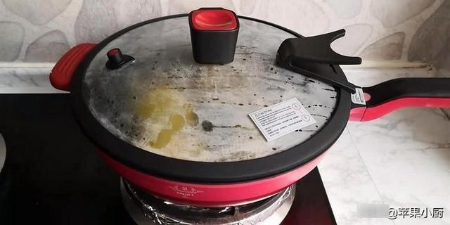 粗粮加菜做的饼子,不拉嗓子味道香,有菜有主食,越嚼越香