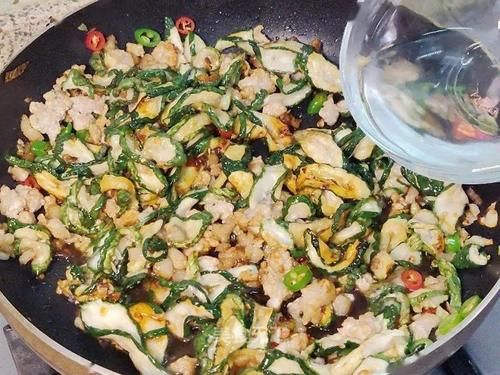 黄瓜干炒肉末：鲜香开胃，简直是下饭神器