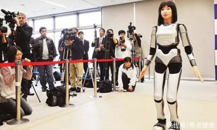 人类|未来机器人会取代人类吗?马斯克推出人形机器,家务工作无所不能