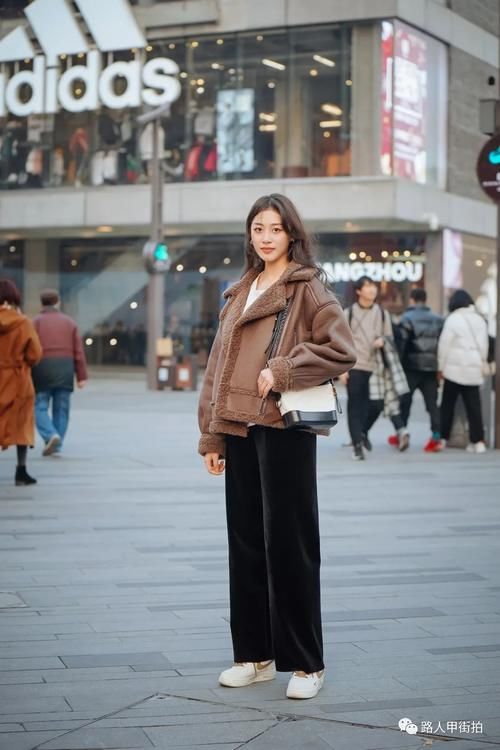 【路人甲街拍】1-21/冬季阔腿裤穿搭，藏肉保暖还时髦～