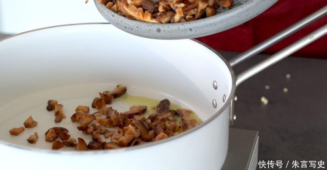 炒出香味|广东人的年味来源于糕点,口感软糯香润,这个芋头糕,你得尝尝