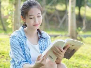 一本好书$南宋这首诗曾入选民国语文教材,开篇美不胜收,颔联寓意深远