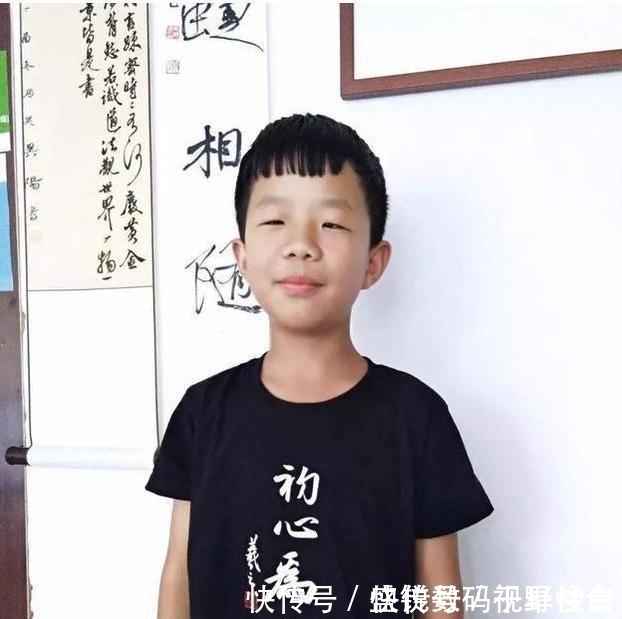 书法家协会!14岁初中生成为省书协会员,行书洒脱,用笔老辣,家长传阅的焦点