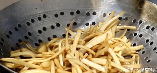 这才是杏鲍菇最好吃的做法,出锅拿肉都不换,连吃一周也不腻