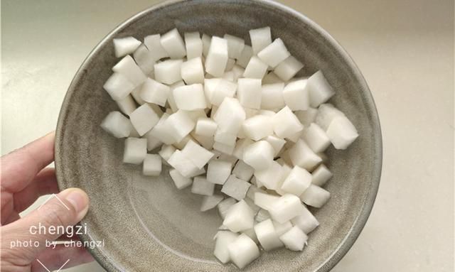 嘎嘣脆|和黄磊老师学的白萝卜做法,加罐雪碧腌一下,酸脆爽口,太好吃了