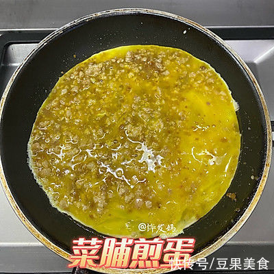 平底锅|从小吃菜脯煎蛋长大的我，谁敢说我这做法不正宗