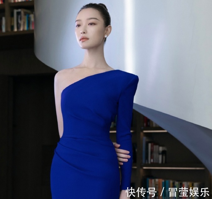 女生|建议想换“发型”的女人秋天少碰下面4款,容易拉低你的气质