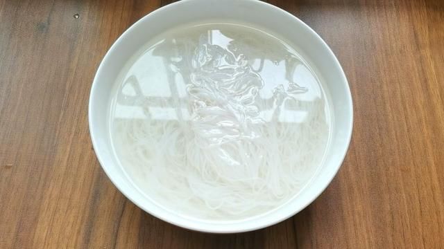 凉菜|夏日最开胃填肚子的凉拌菜，凉爽开胃，很是下饭，每次一盘不够吃