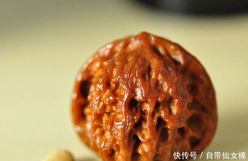 文玩核桃|文玩核桃的四个死穴你知道是什么吗?千万要注意了!