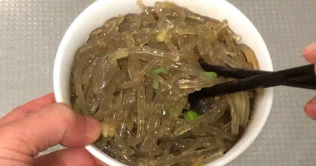 花椒粒|天冷了,红薯粉条这样吃太过瘾了,简单有营养,再也不想炖白菜了