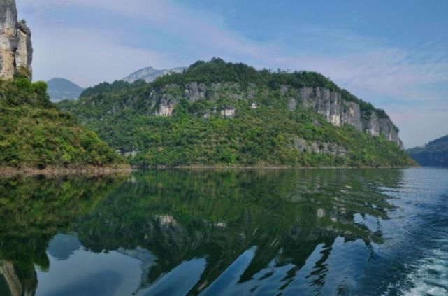 湖北一5A级风景区，山环水抱，人杰地灵，却鲜有人知