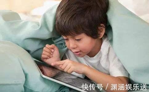 青春期|10岁儿子偷看“不雅片”,妈妈行为给孩子将来男女交往留下后遗症