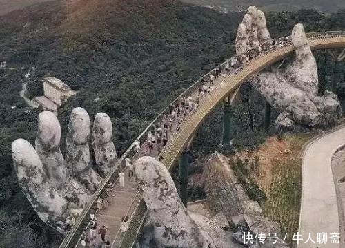 仙台|世界最诡异的3座雕像,2座在中国,最后一座太渗人!