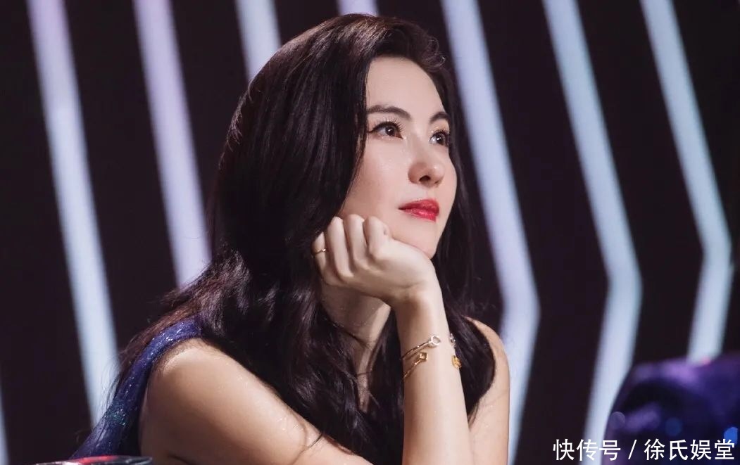 中心位|乘风破浪的姐姐成团之夜,那英获得中心位,周笔畅拿俩安慰奖