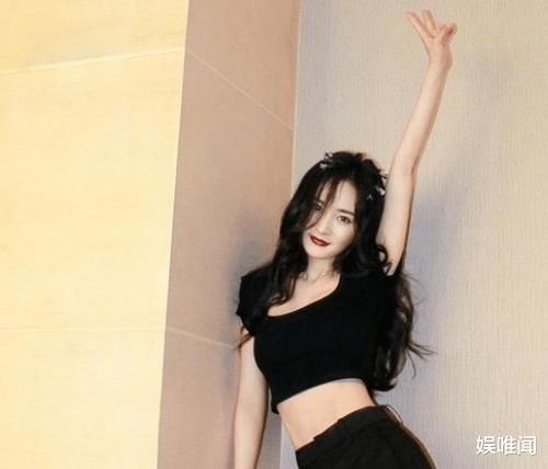 杨幂因“漫画腰”道歉，刘涛打破沉默上线发声，畸形审美该结束了