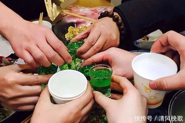 肾脏|喝完酒，很快就有尿意，尿也多，是肾不好吗？听听医生的答案！