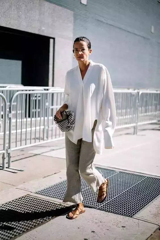 极简风 极简风穿搭高级又显气质,想要穿好看真的不难,照这三点做就对了