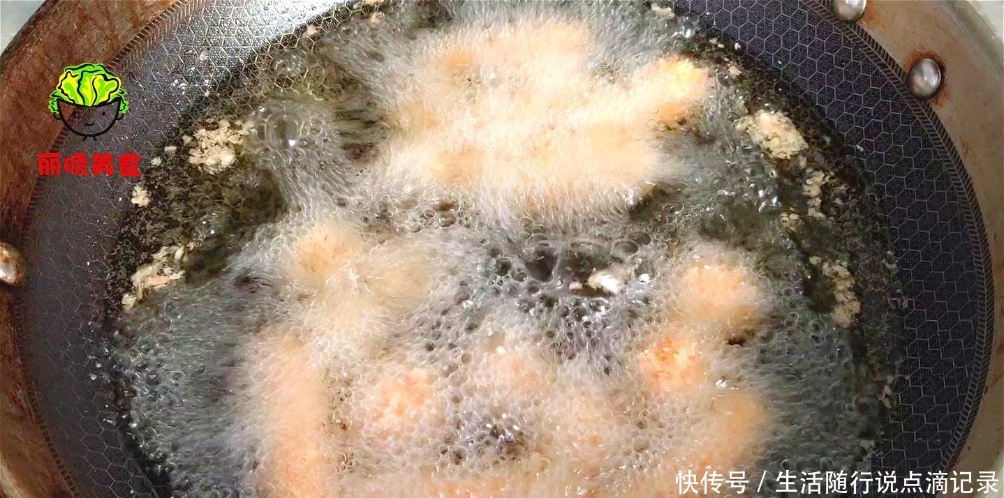 南瓜|半个南瓜，一碗糯米粉，简单一做，比油条简单多了，软糯又香甜