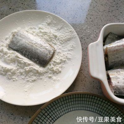 早晨来一碗干炸舟山带鱼,大人小孩都爱吃