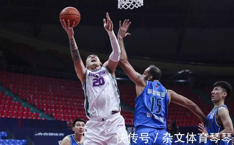 山东男篮|赢得莫名其妙!23分到5分,CBA主帅迷之自信,高诗岩准3双救主!