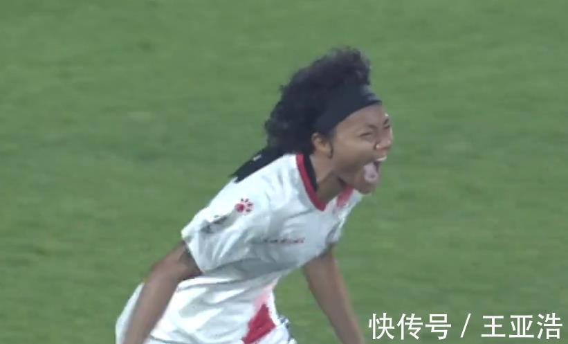 日本队|女足世界杯四强诞生!大黑马出炉:世界第64晋级世界杯,多人痛哭
