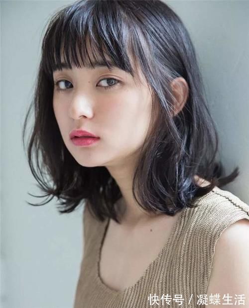 中年 换个发型换换心情,今年超火的5种发型,赶紧试试,看着就减龄