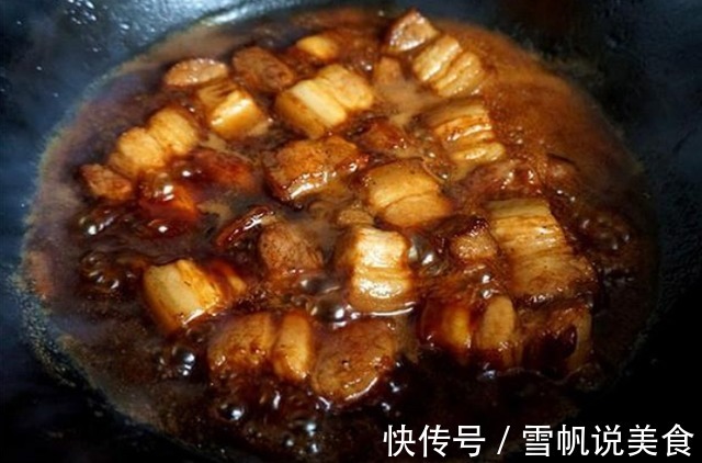 做红烧肉，掌握3个窍门，出锅后香味浓郁，色泽红亮，软糯不柴