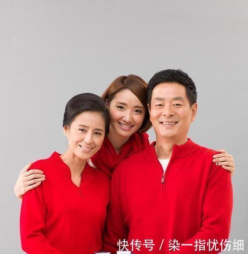 倒贴|最暖岳父濮存昕嫁女不收彩礼倒贴50万,现实版凤凰男攀上金孔雀