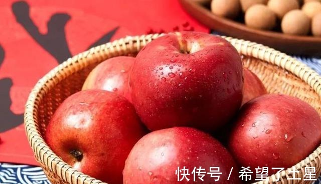 肉包子|“越吃越胖”的四种主食,凉皮上榜,榜首或许很多人天天吃!