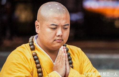 和尚一上联“梅蕊未开,光棍先生白嘴”,神童一下联,千古绝对!