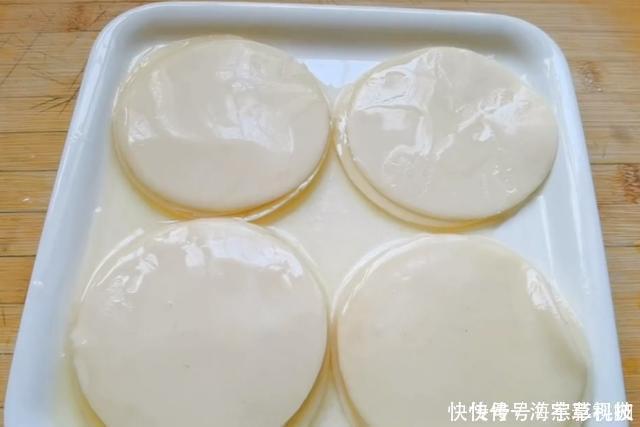 油条|早餐别再吃油条了,1块钱饺子皮,一擀一卷,5分钟解决全家人早餐