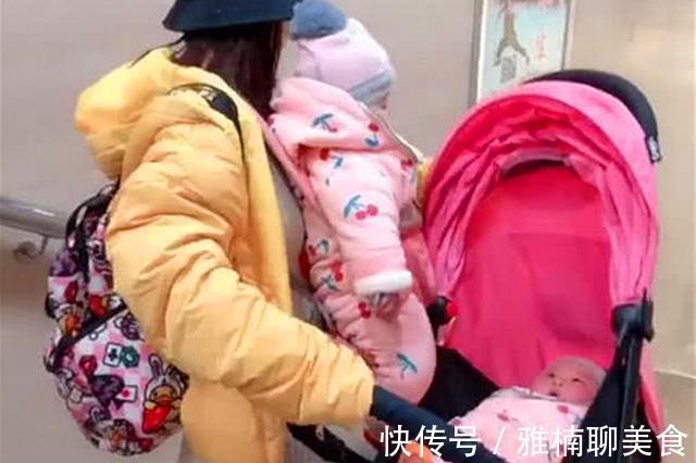 危险|赶地铁遇无电梯，宝妈咬牙带娃走楼梯，手拎婴儿车超人实锤了