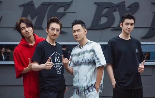 告别|黄征发小作文告别《哥哥》舞台,无意中透露三点关于哥哥们的信息