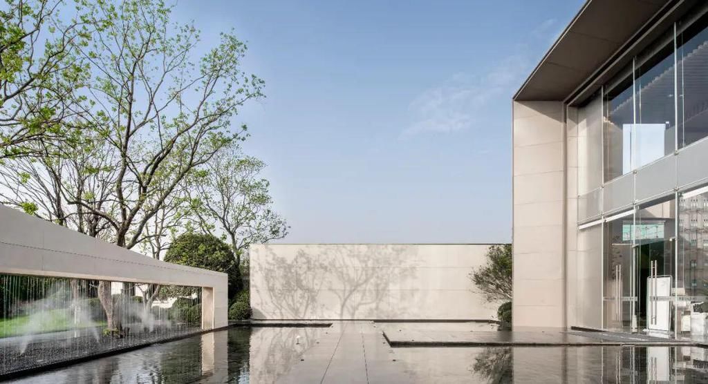  半围合|星环浮动，雁归云境