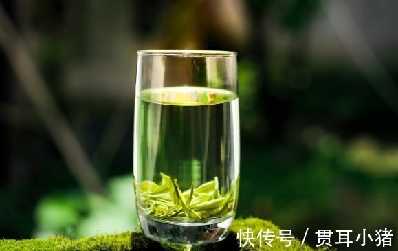 低血压|得了高血压就要少喝水了解5个要点,助你健康饮水,稳控血压