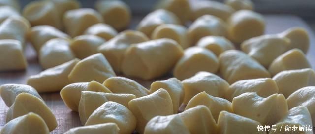 发面|喜欢吃糯米粉的快收藏,不发面不烫面,5斤糯米粉不够吃,真过瘾