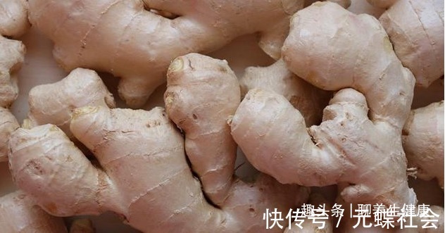 手脚冰凉|醋泡姜这样吃,坚持半个月,搞定脸色蜡黄、气虚无力、手脚冰凉!