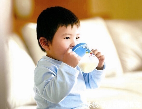 蜂蜜|儿科医生孩子不满3岁,3样东西不要让娃吃,对身体发育没好处