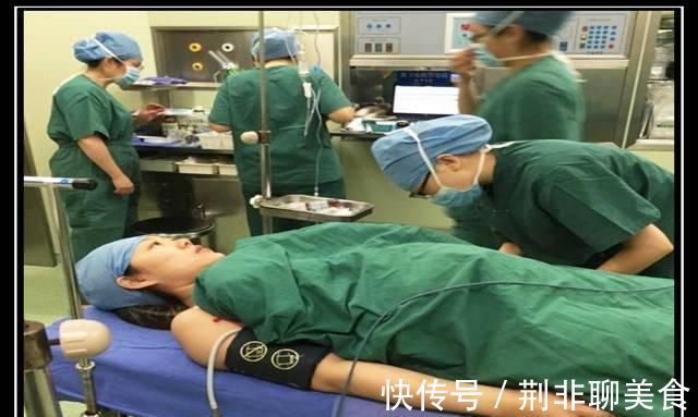 宝宝|宝宝顺利出生,媳妇却迟迟没出产房,产房外的丈夫急哭了