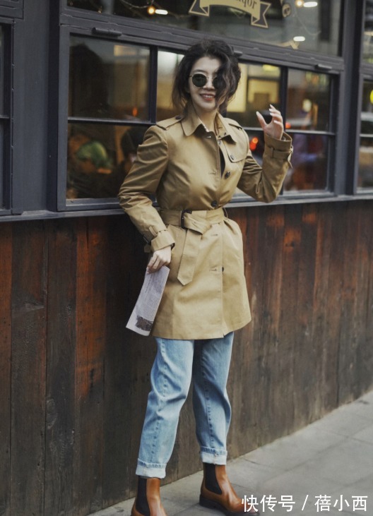 高跟鞋|建议30+女性多穿“风衣”,搭配裤子、裙子,普通人也能气质翻倍