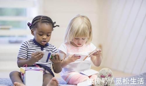 思维能力|宝宝“讨人嫌”的2个动作,家长先别生气,这是大脑在发育的表现