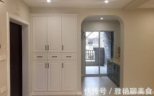 吊灯|140平新房花了13万,硬装基本完工家具还没上,最满意全屋柜子