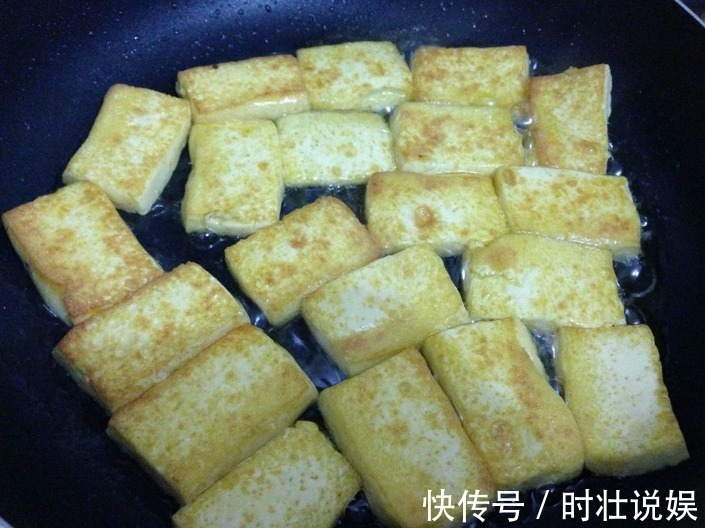 煎豆腐，直接下锅是错的！多做2步，不粘不碎不掉皮，香软又下饭