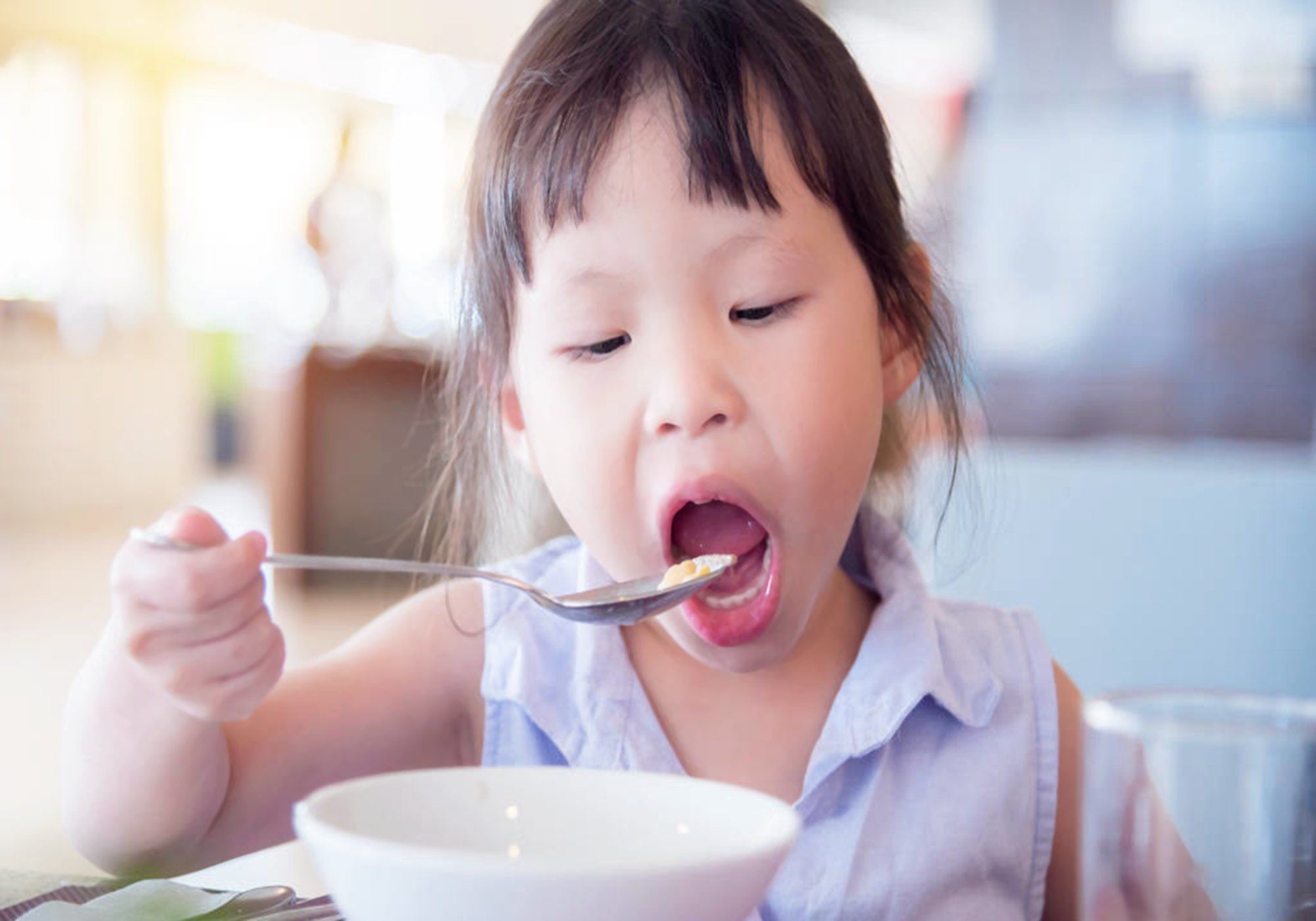 家长们|“幼儿园大锅饭是给给农民吃的”无理妈妈的蠢行为,被孩子打脸了