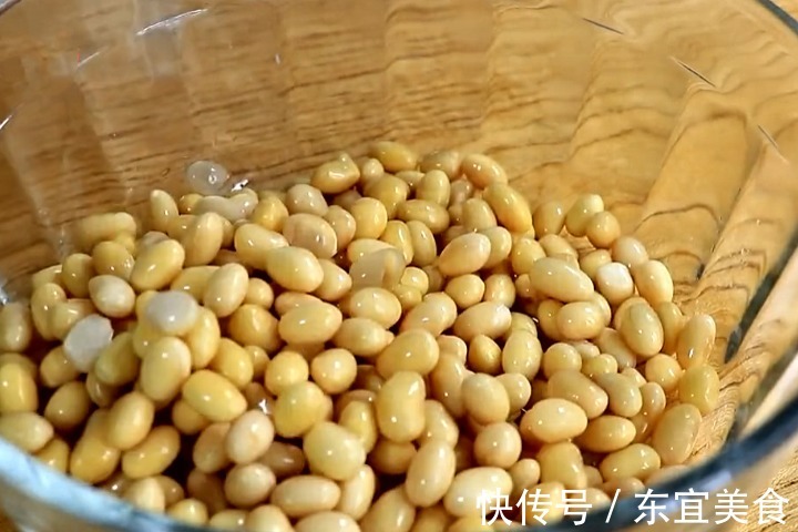 红椒|秋天教你做香辣黄豆酱,黄豆不用发酵,简单一煮,香辣入味,下饭