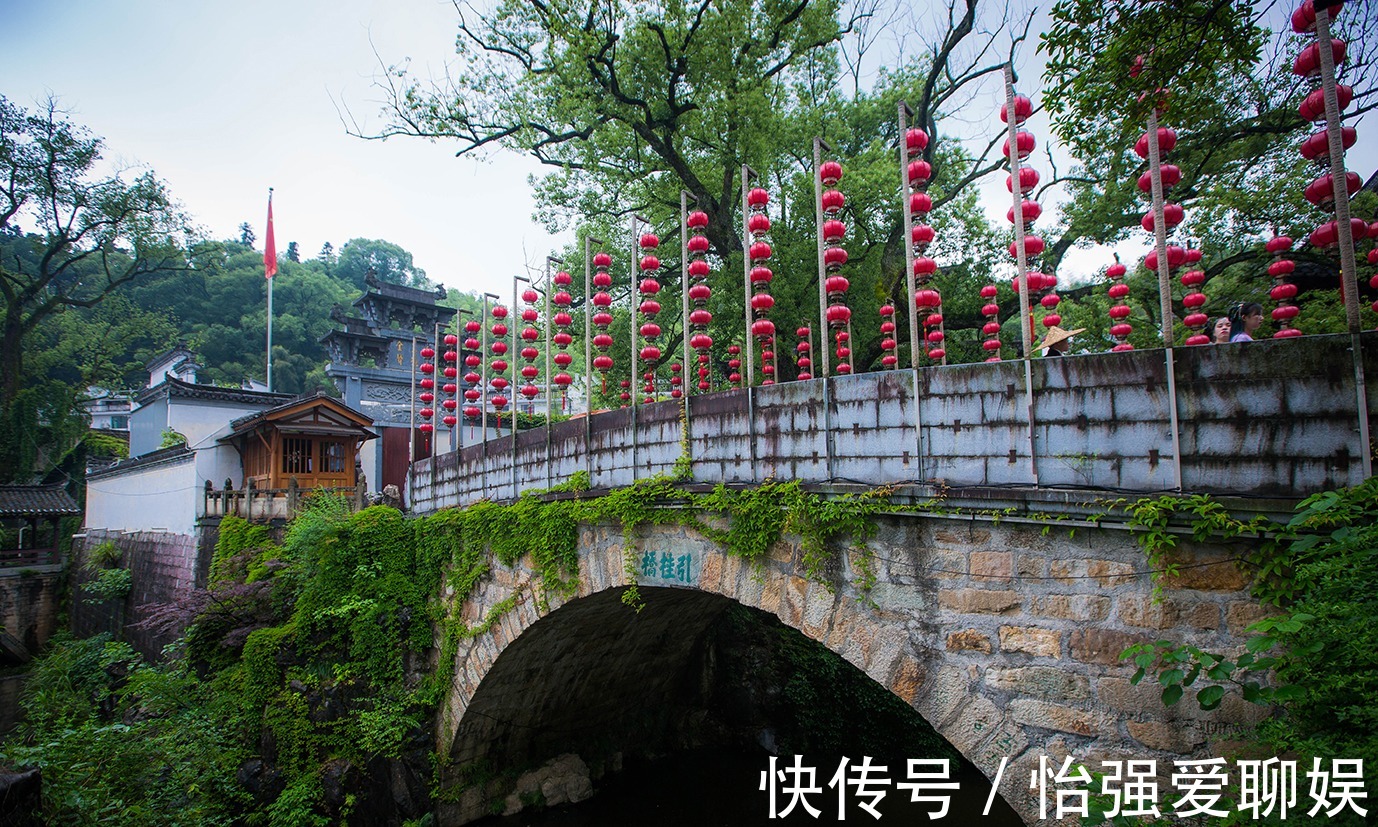 民族服饰|不穿汉服不让进景区，买了门票也没用，这样的霸王条款网友却点赞