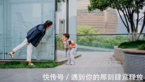 心理|让孩子心理受伤最严重的,不只是父母的打骂,这两种更伤孩子