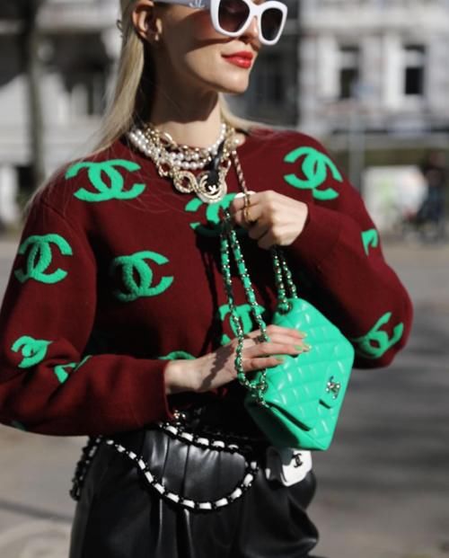 毛衣当季的时刻，用5个方式营造时髦感，穿得洋气又精致