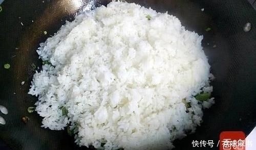 豆角新吃法，不用炒不用炸，美味可口比肉还香