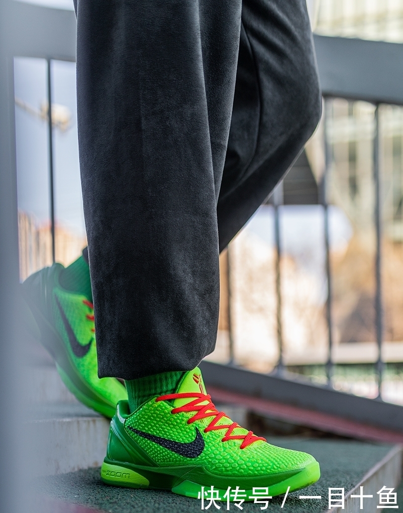 小编一年开箱这么多离谱球鞋！弟弟款AJ1破万！